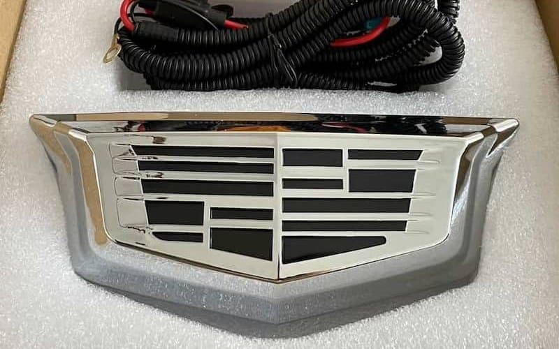 Cadillac XTS front light up emblem